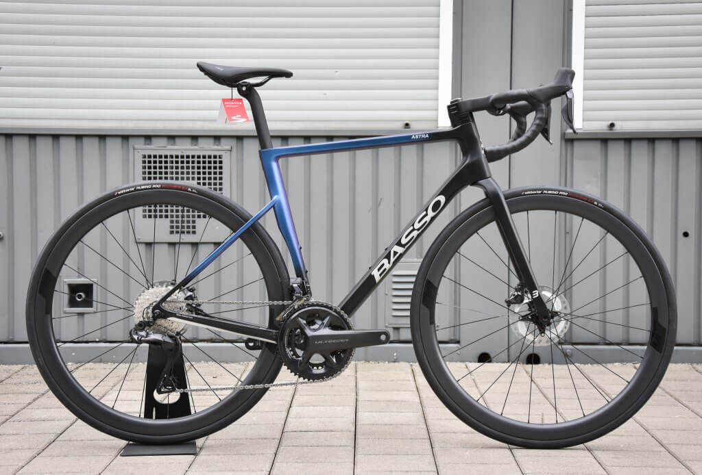 Basso Astra Disc Ultegra Di2 camaleont 2023